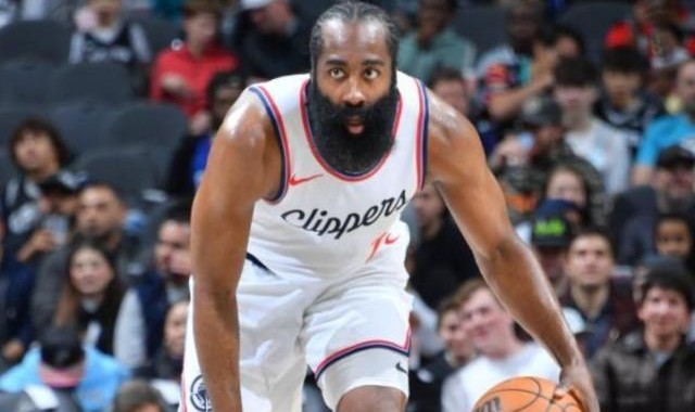 v体育官网-顶级表现扛住快艇压力 今夏续约，哈登不会再让步