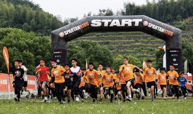 v体育官网-斯巴达勇士儿童赛将于3月在深圳拉开序幕|泰兰尼斯|户外运动|斯巴达勇士赛|金州勇士队|青少年_新浪新闻