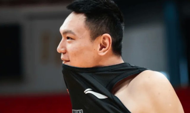 媒体人致敬朱彦西：你是经典绝杀的主人公&amp;amp;四年三冠的缔造者