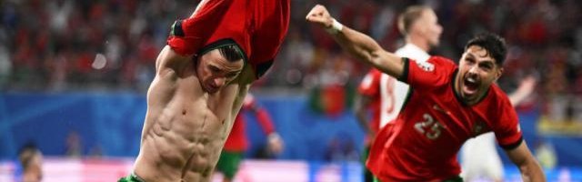 v体育app-“五换”再显神威，淘汰赛静候更多绝平绝杀