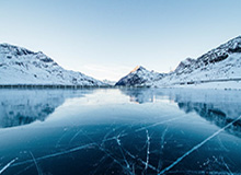 精雕细刻！哈利伯顿收获个人专属木雕版Hali1